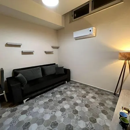 Basement Floor, Merkezi, Erasta Mall Karsisi '21' 公寓 安塔利亚